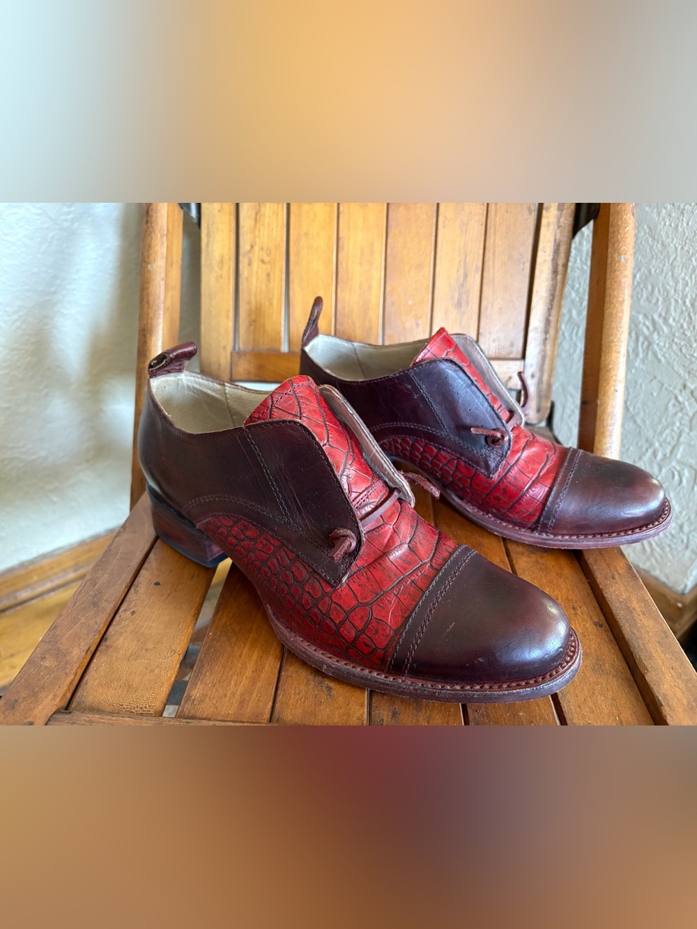 Freebird Mabel croc embossed red 9